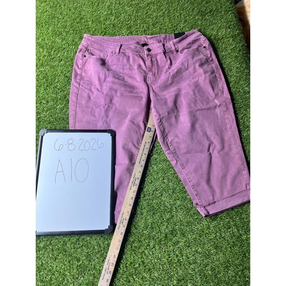 Lane Bryant Girlfriend Crop Jeans Purple Mauve Distressed Raw Hem Plus Size 24p